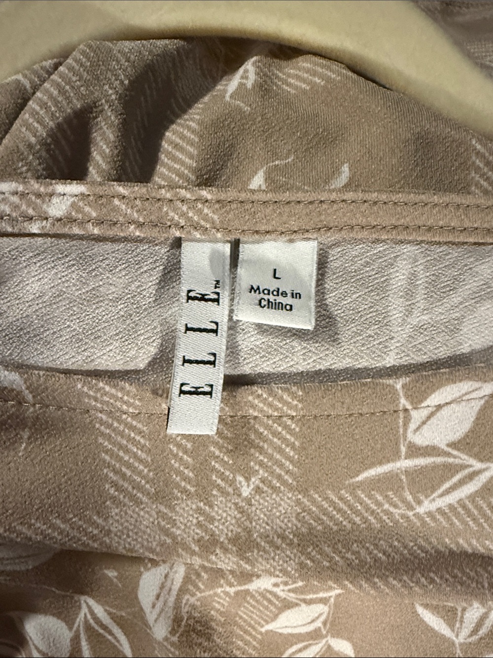 Elle Beige Floral Plaid Tie-Detail Blouse - Picture 5 of 7